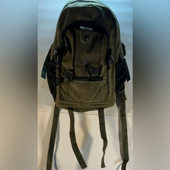 THE 5 WAVE BROWN BACKPACK IN like CONDITION